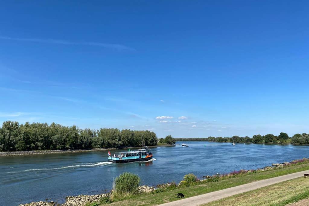 Appartamento Tiny House Experience Oud Beijerland Oud-Beijerland Esterno foto